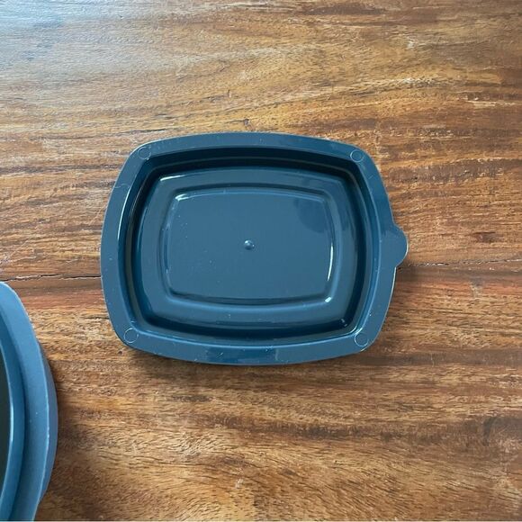 Thyme & Table Dark Gray Food Storage Container/ Pyramid Grater Attachment NWOT - Picture 3 of 8